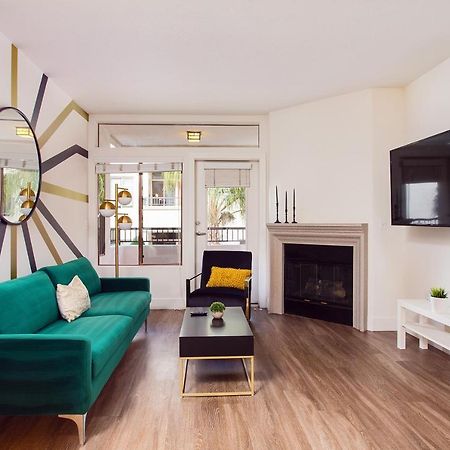 Westwood Luxury Suites Los Angeles Exterior photo
