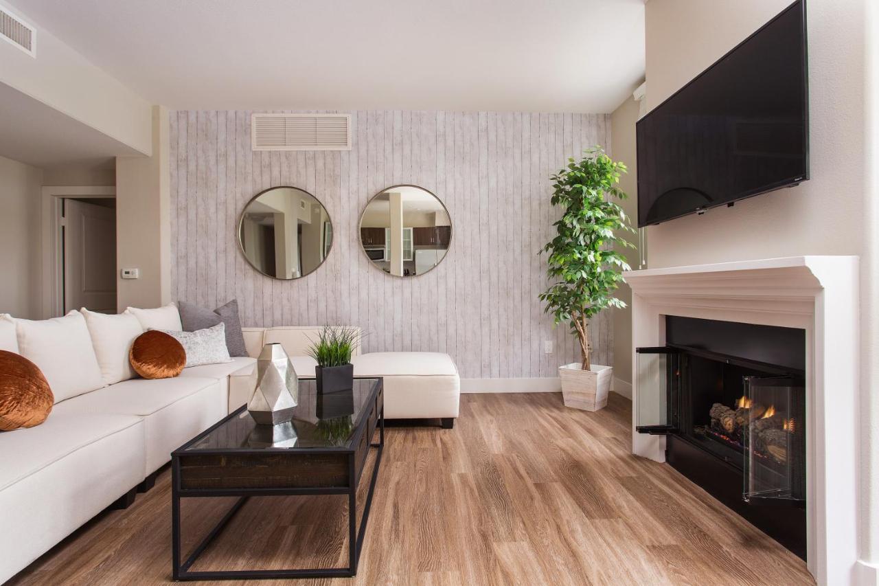 Westwood Luxury Suites Los Angeles Exterior photo