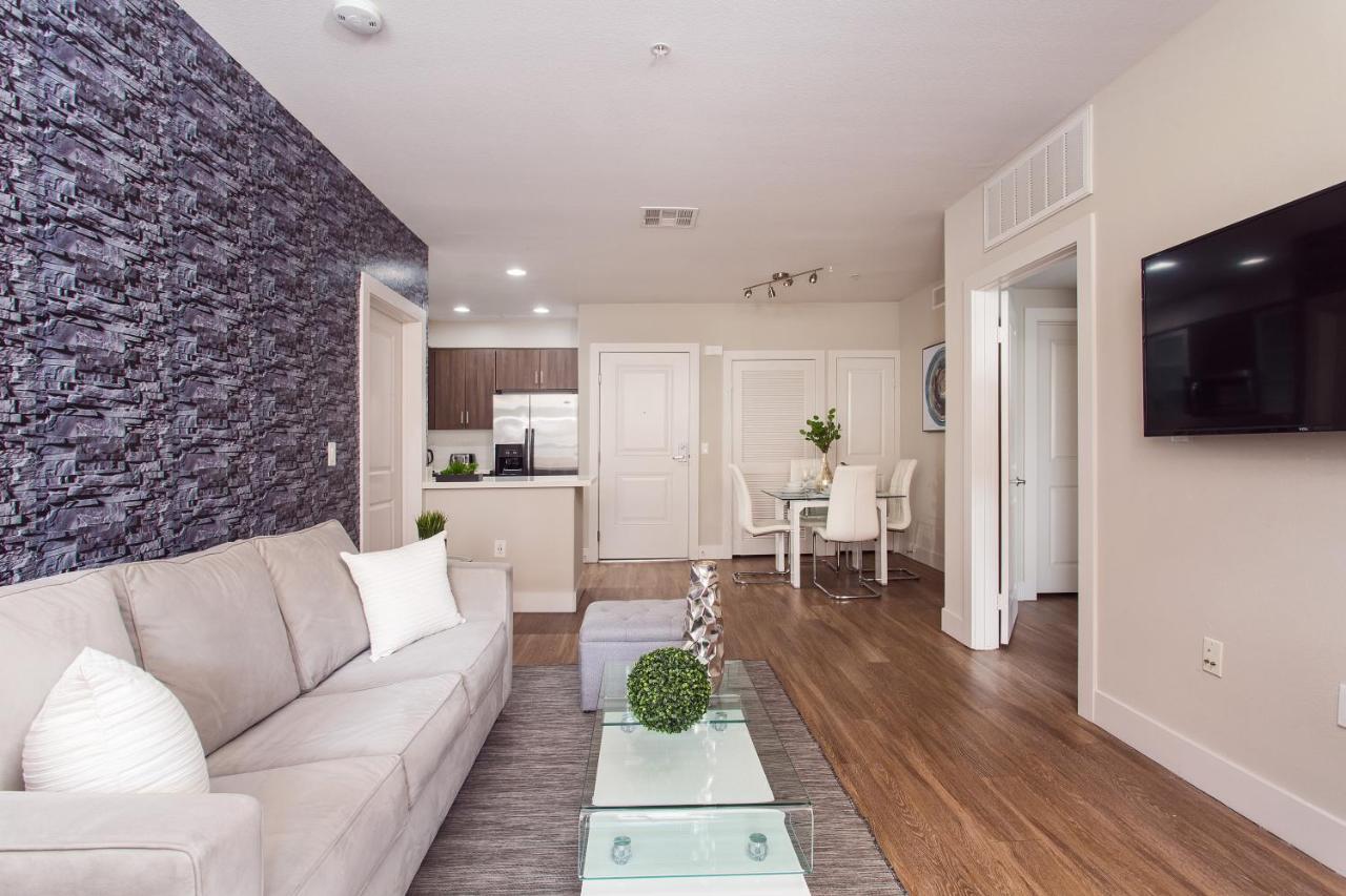 Westwood Luxury Suites Los Angeles Exterior photo